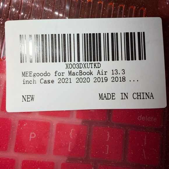 Glitter Pink MacBook Case - Picture 2 of 4